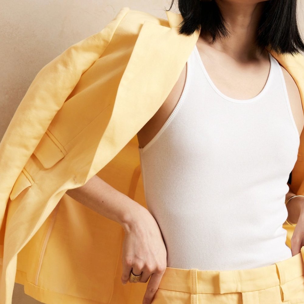 NWT SCUPLTED BLAZER LINEN SZ 10 BANANA REPUBLIC YELLOW (SELLING PANT SEPARATELY)
